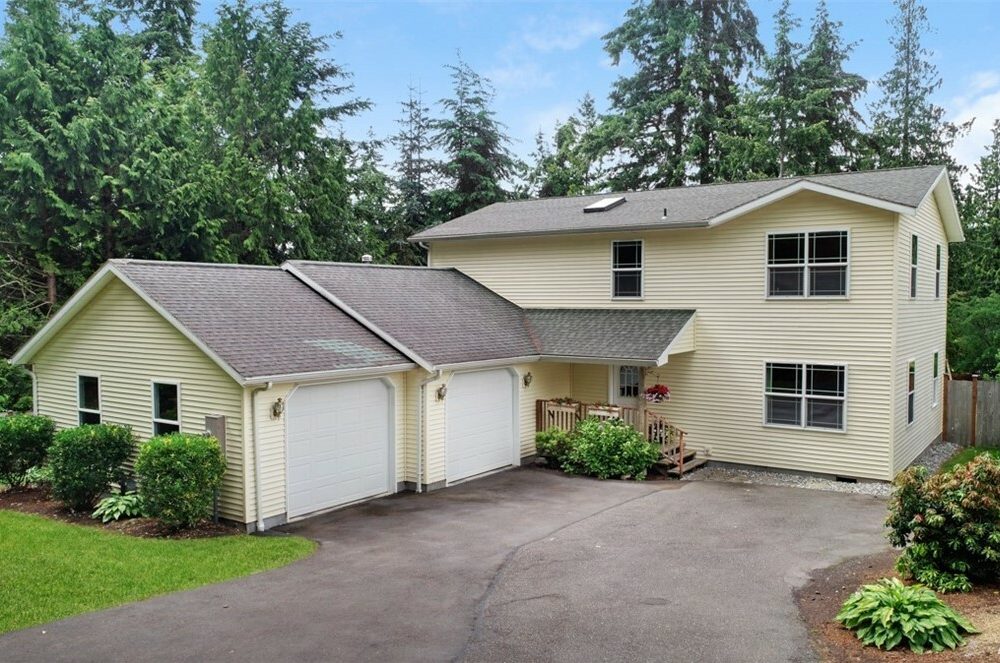 18424 88th Ave W Edmonds, WA 98026