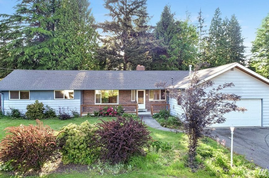 18504 82nd Ave W Edmonds, WA 98026